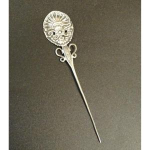 Large Wool Or Cape Silver Pin 19th