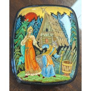 Lacquer Box, Russian, Signed - Miniature