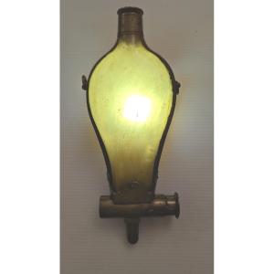 Powder Flask In Blond Horn And Brass, With Dispenser - 19th Century