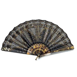 Tortoiseshell Fan With Inlays And Gold Sequins - 19th Century