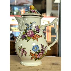 Selfish Coffee Pot, In Porcelain Painted With Flowers - Meissen