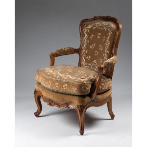 Fauteuil "coin De Feu" Estampillé C L. Burgat   Epoque Louis XV