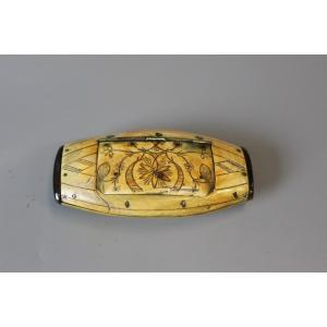 Snuffbox In Horn And Bone 19th Century