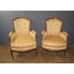 Pair Of Louis XVI Bergère Armchairs In Late 18th-century Walnut