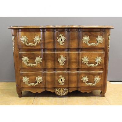 Crossbow Commode In Walnut XVIII Century