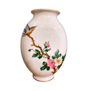 White Opaline Vase With "japanese" Decoration, 19th Century