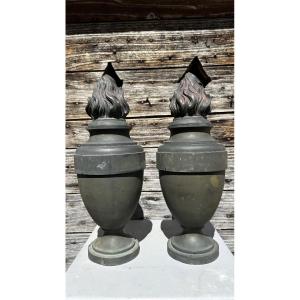 Pair Of Large Solid Bronze Covered Vases With Flame Decoration - Late 19th Century, Style