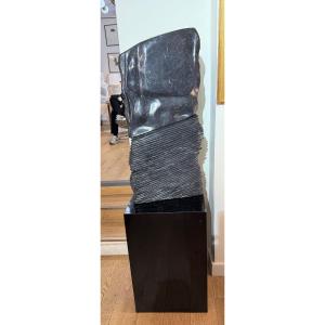 Janou Serée (born In 1949) – Original Sculpture In Black Marble, Direct Carving