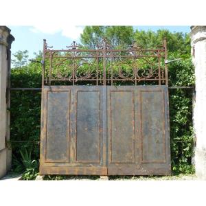 Important Portal And Gate From The 1900 Period In The Art Nouveau Style