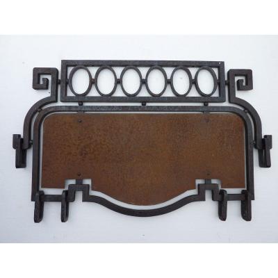 Teaches Art Deco Period