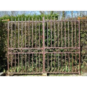 Gate Forged At The End Of The 17th Or Very Beginning Of The 18th Century