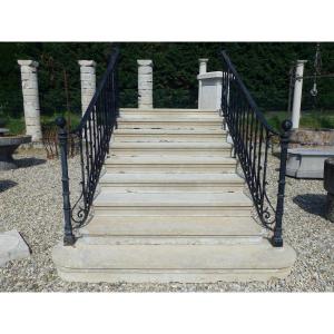 Nine-level Porch In Villebois Hard Stone.