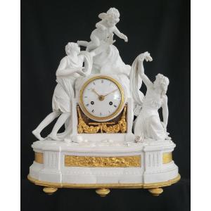 Pendule XVIII d'époque Lous XVI en biscuit et bronze doré