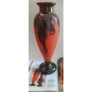 grand Vase Modèle "Prunes" Le Verre Français (charles Schneider) Vers 1920
