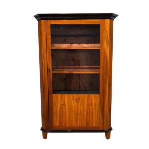Biedermeier Bookcase, Walnut, Glass, Austria Circa 1825