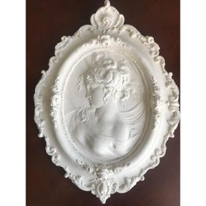 Set Of Two Large Oval Plaster Medallions, Portraits Of Women In The Louis XV Style