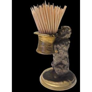 Bronze The Learned Dog