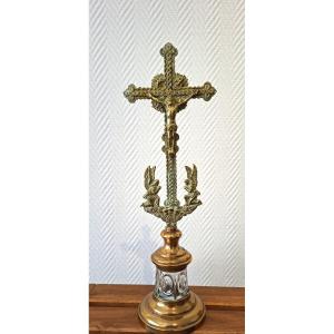 Regency Crucifice With Crystal Reliquary