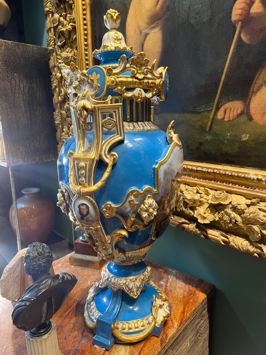 Coppia di grandi vasi in porcellana di Sèvres. Francia, XIX secolo-photo-3
