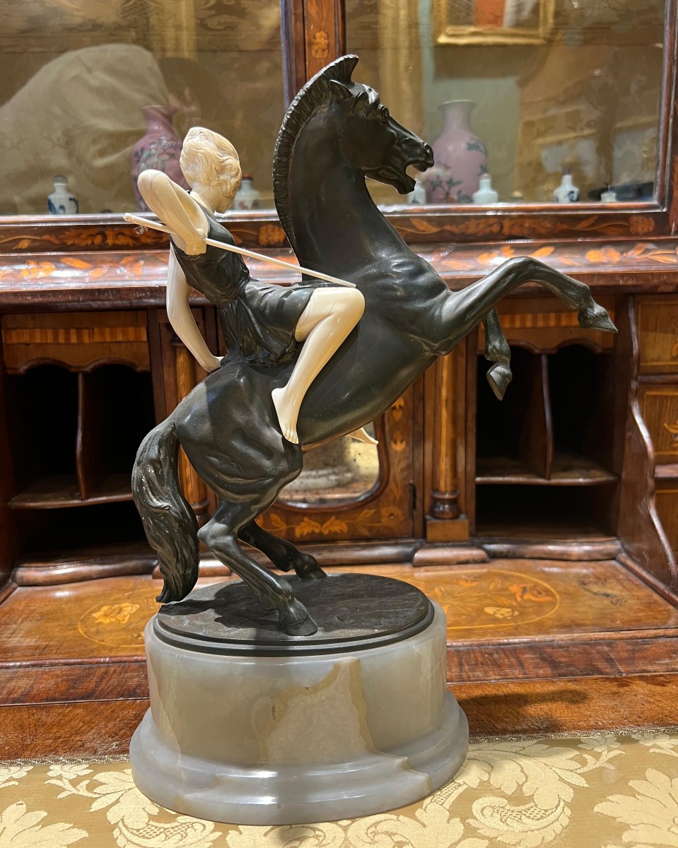 Scultura crisoelefantina di amazzone attribuita a Bruno Zach, Vienna