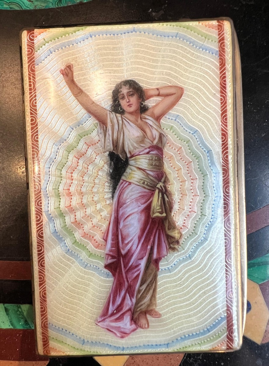 Tabacchiera in argento e smalto guilloché. Stile Liberty, Francia