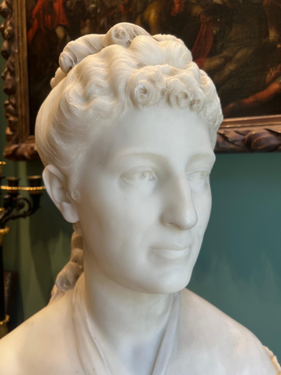 Busto in marmo "Margherita di Savoia", 1870-photo-2