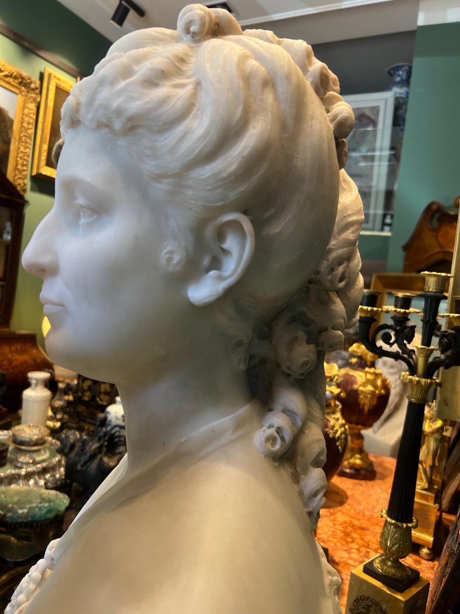 Busto in marmo "Margherita di Savoia", 1870-photo-1