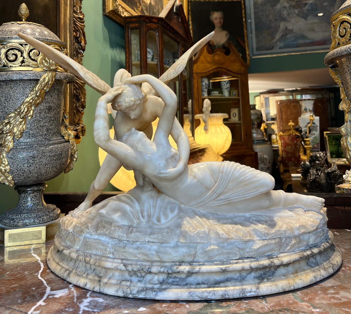Scultura in marmi vari "Amore e Psiche". XIX secolo