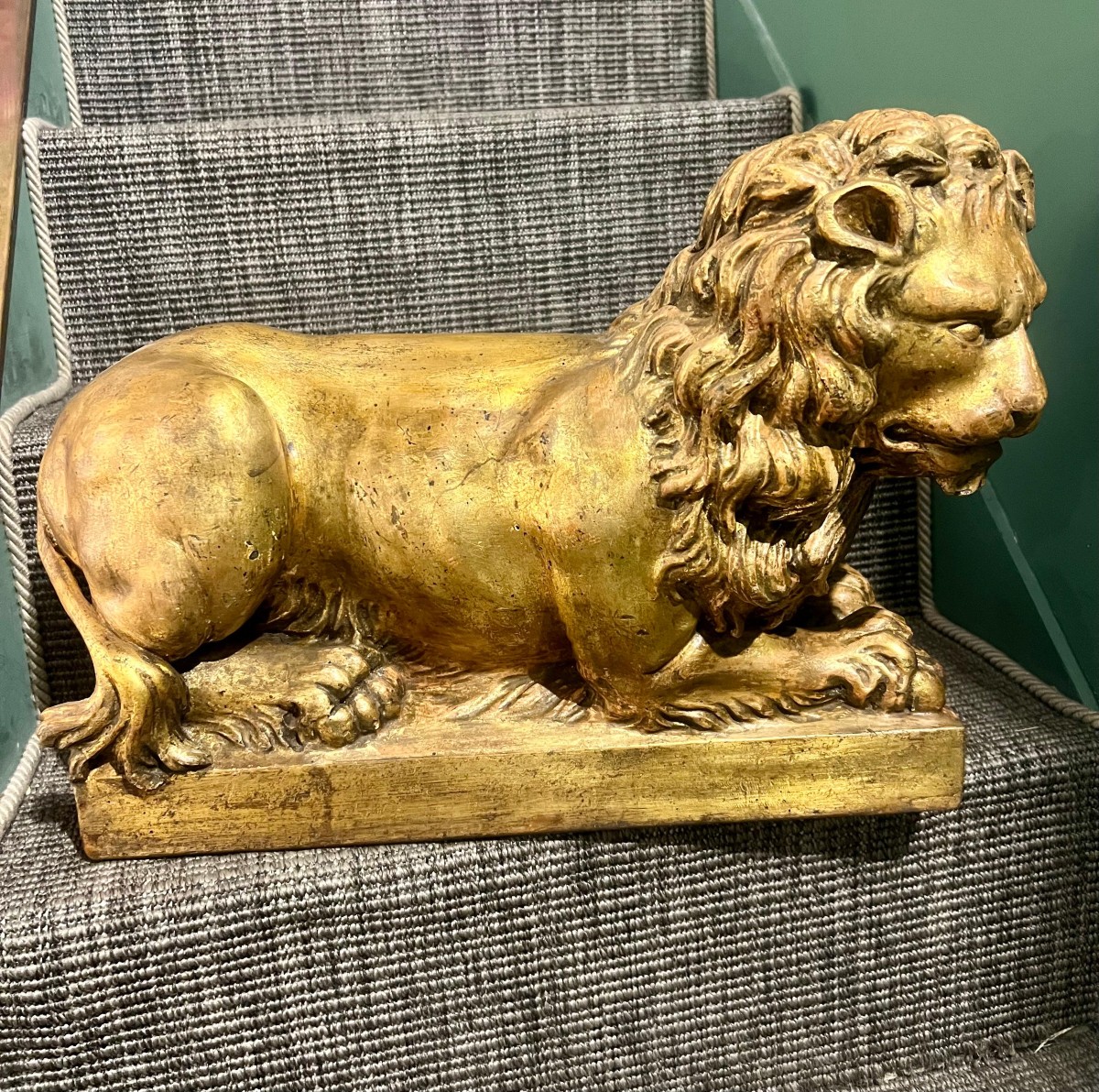 Scultura in legno scolpito e dorato. Venezia, XIX secolo.