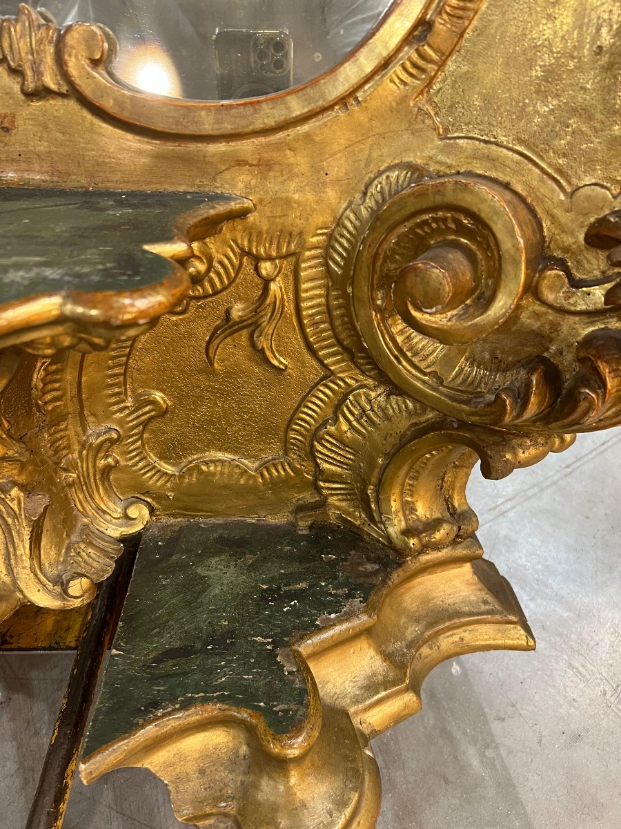 Specchiera concava in legno dorato di gusto barocco. Venezia, XVIII secolo-photo-2