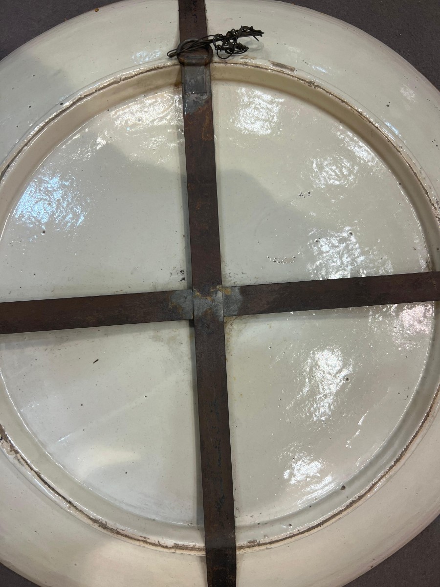 Piatto in maiolica dipinta. Ambito Castelli d’Abruzzo, XIX secolo.-photo-4