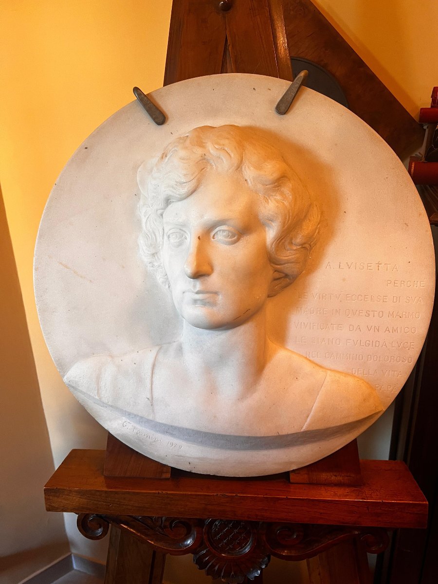 Ritratto femminile in marmo di Carrara. Italia, 1929-photo-2