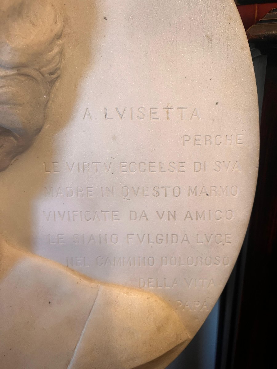 Ritratto femminile in marmo di Carrara. Italia, 1929-photo-3