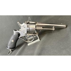 Revolver Transition Page