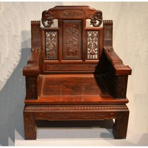 Chinese Throne In Carved Precious Wood. 20° Century.