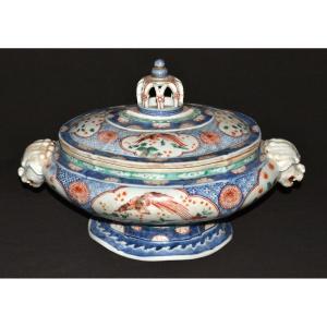 Arita Porcelain Tureen In Imari.japan Style Edo Period Late 17th Century.