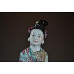 Chinese Porcelain Statuette. Qing Period Early 19th Century. 