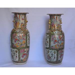 Pair Of Canton-style Porcelain Vases. China, 19th Century.