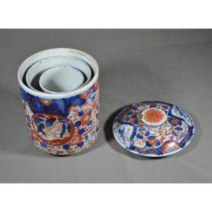 Set Of 3 "imari" Porcelain Pots. Arita Japan, Early 18th Century.