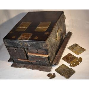 Hairdressing Cabinet In Precious Wood And Bronze. China, Qing Dynasty.