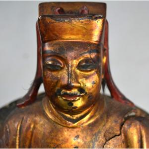 Chinese Dignitary Carved In Wood, 17th Century Or Earlier.
