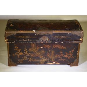 Lacquered Wooden Box. Namban, Late Muromachi Period. Japan, 16th Century.