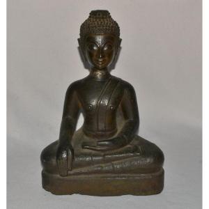 Cast Bronze Buddha. Southeast Asia. 17th Century Or Earlier.