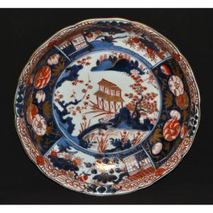 Imari Porcelain Dish. Japan, Arita Late 17th Century.