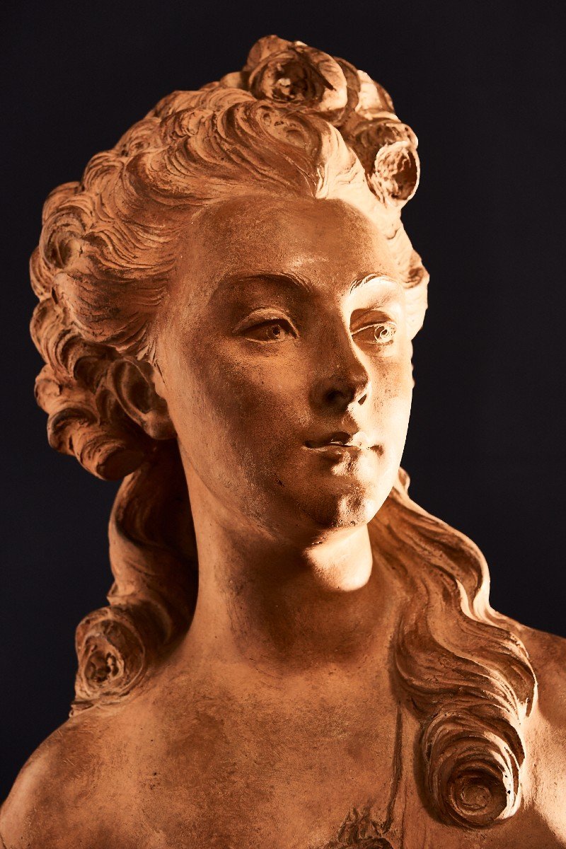 Busto di giovane donna in terracotta del XVIII secolo-photo-2