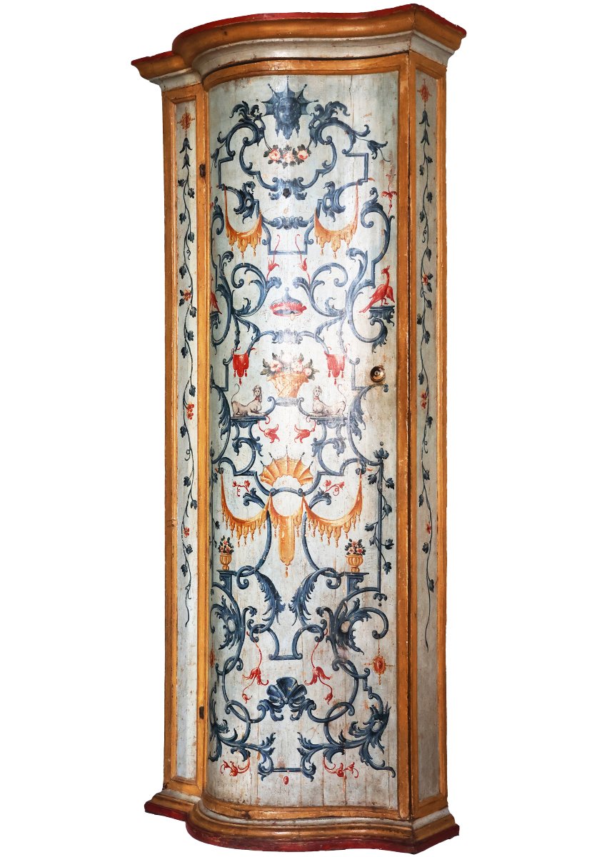 Coppia di armadi in legno intagliato e laccato, Venezia, metà XVIII secolo-photo-1