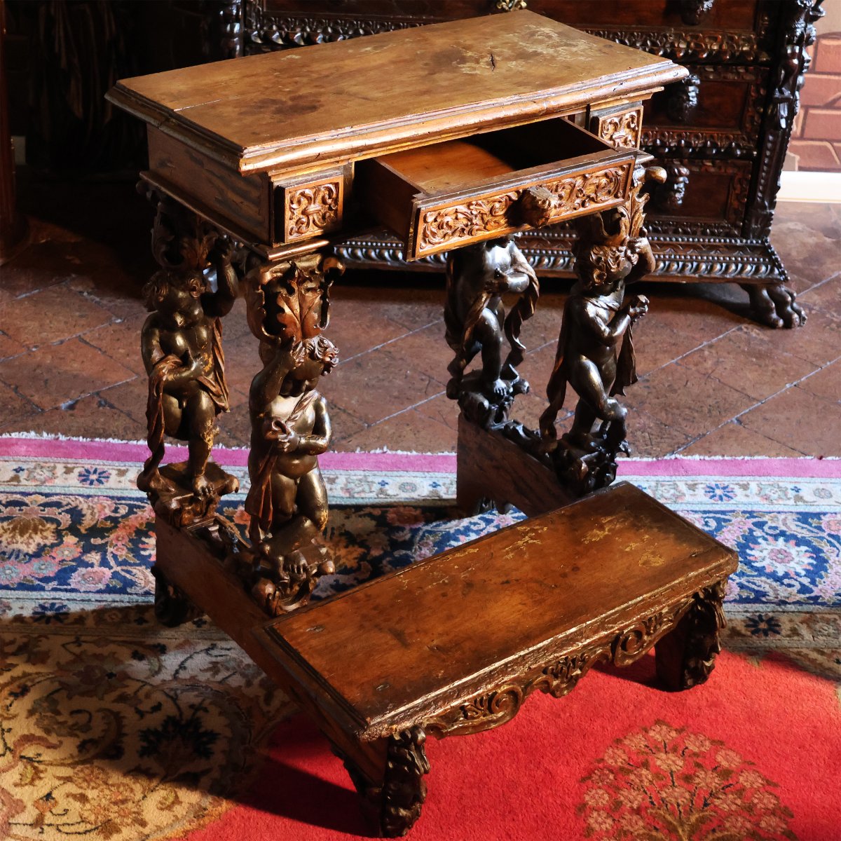 Inginocchiatoio in legno scolpito, intagliato e dorato, Venezia, XVII secolo-photo-3