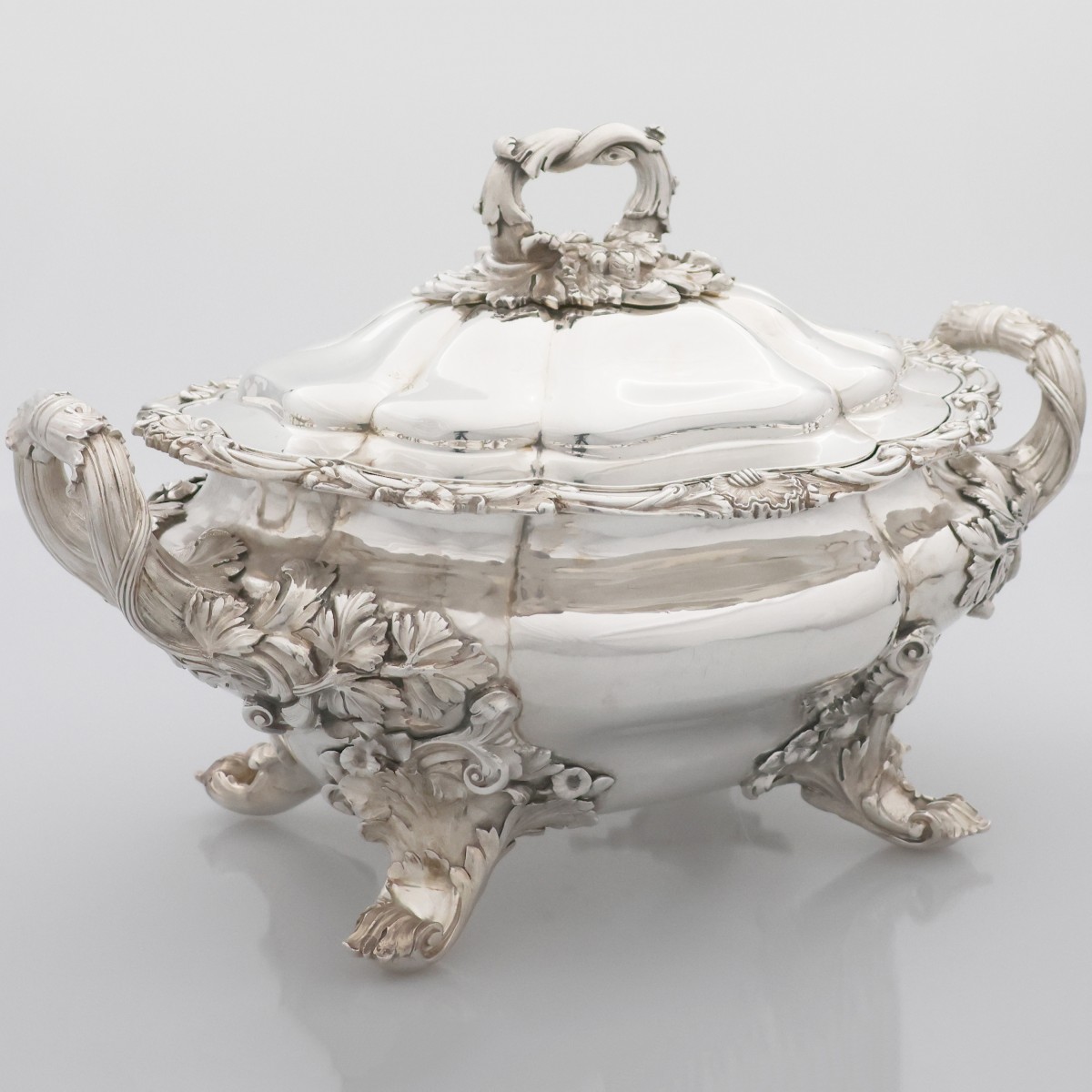 Zuppiera in argento sterling Regina Vittoria, William Ker Reid, Londra, 1838