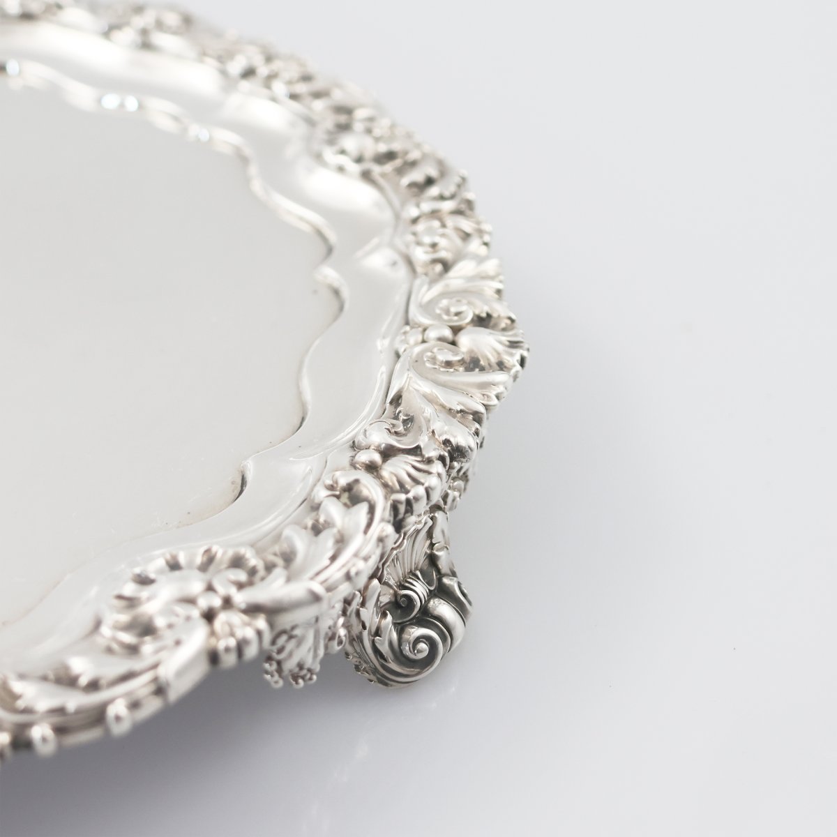 Coppia di salver in argento sterling Giorgio IV, Paul Storr, Londra, 1819-photo-3