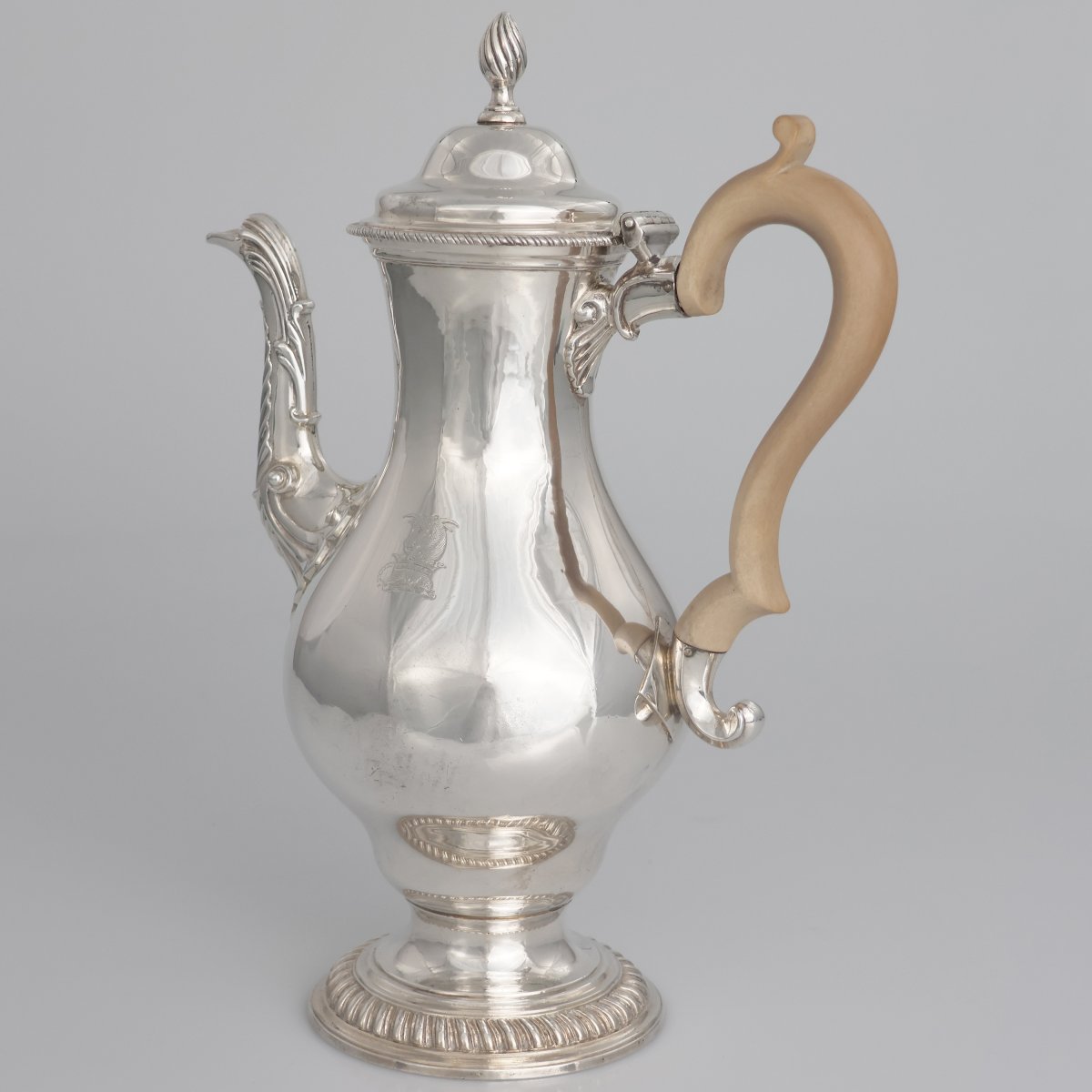Caffettiera in argento con manico in legno Giorgio III, Charles Wright, Londra, 1771-photo-3